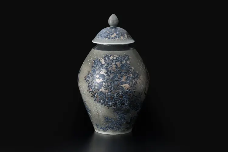 陶芸　染付草花文観音像　幕末〜明治時代頃　名品です。 陶芸 染付草花文観音像 幕末〜明治時代頃 名品です。