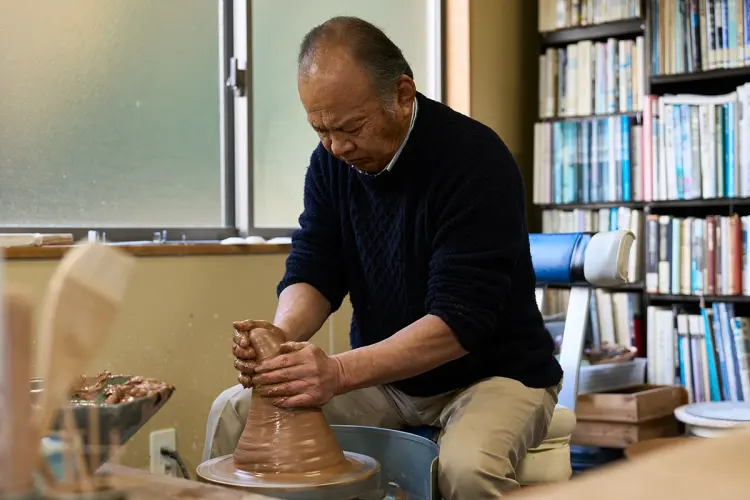 梶原茂正作　粉青深皿新品　直径21cm 梶原茂正作 粉青深皿新品 直径21cm