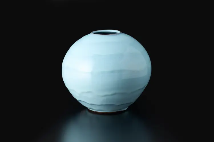 月白釉壺「雲海」