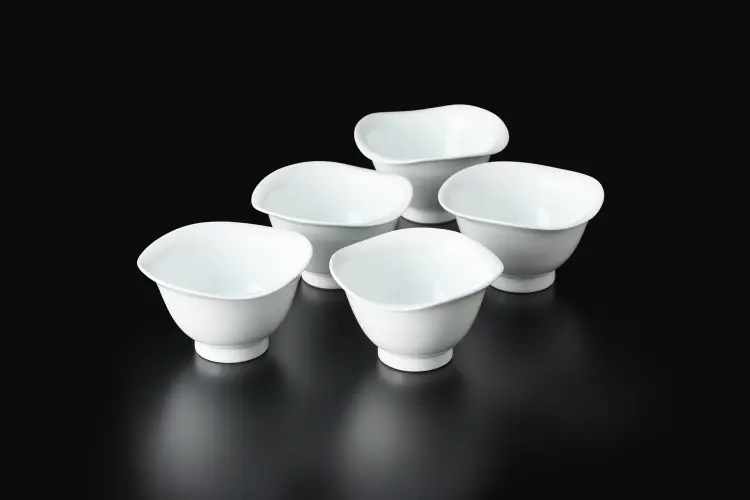 白磁三方なぶり鉢