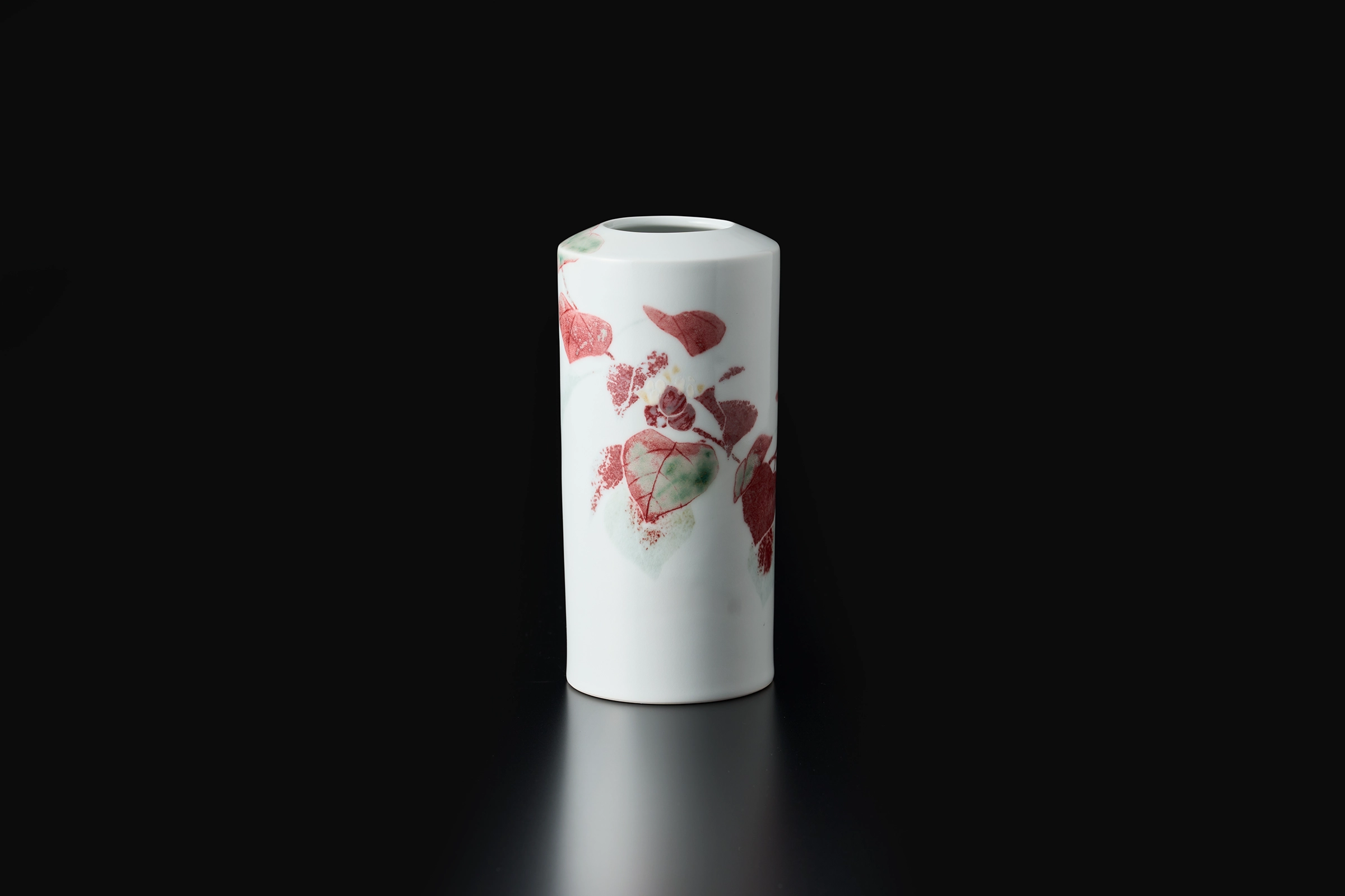 釉裏紅唐櫨文花瓶