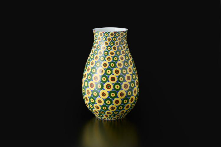 色絵磁器壺「装うⅡ」