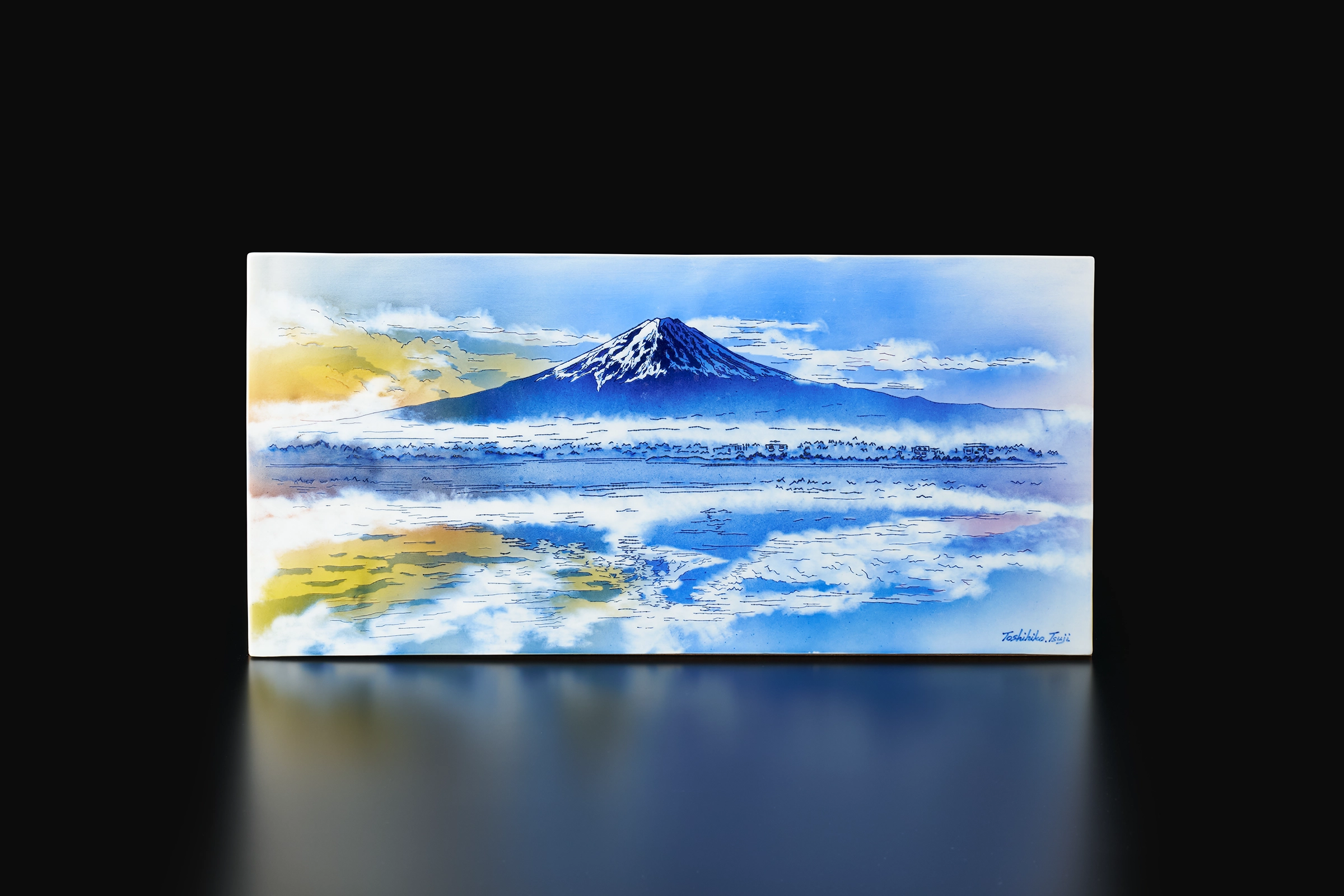 染付線刻陶板「朝霧」